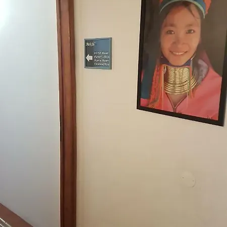 Hostal Wish & *